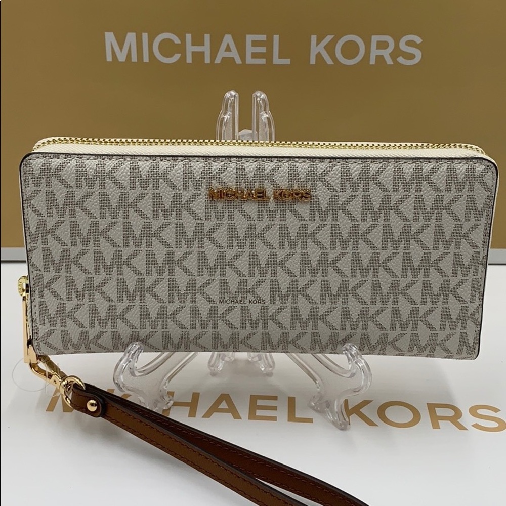 MICHAEL KORS Jet Set Travel Continental Zip Wallet - Picture 12 of 12